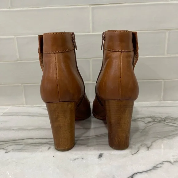 Authentic Rare Christian Louboutin Brown Janis Button Bootie 40 Ankle Boots & Booties